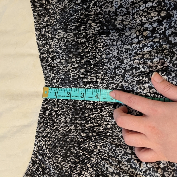 Max Studio black floral midi skirt - Picture 6 of 9